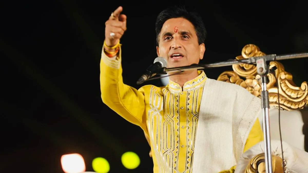 Rahuljogi_21's tweet photo. जन्मों का संगम है वह कंठ, जिसमें सरस्वती का वास है!
डॉ. कुमार विश्वास जी का काव्य और वक्तव्य हमें सदैव प्रेरित करते हैं।
शास्त्रों में कहा गया है— 'काव्यं शास्त्रसुखं यत्र, साक्षात सरस्वतीं सदा' (जहाँ काव्य और शास्त्र का संगम होता है, वहाँ सरस्वती का निवास होता है)।
ईश्वर से यही प्रार्थना है कि आप स्वस्थ, दीर्घायु और सदैव हमें अपनी प्रेरणाओं से प्रकाशित करते रहें।
जन्मदिन की अनंत शुभकामनाएँ!

#KumarVishwas #कुमार_विश्वास @DrKumarVishwas