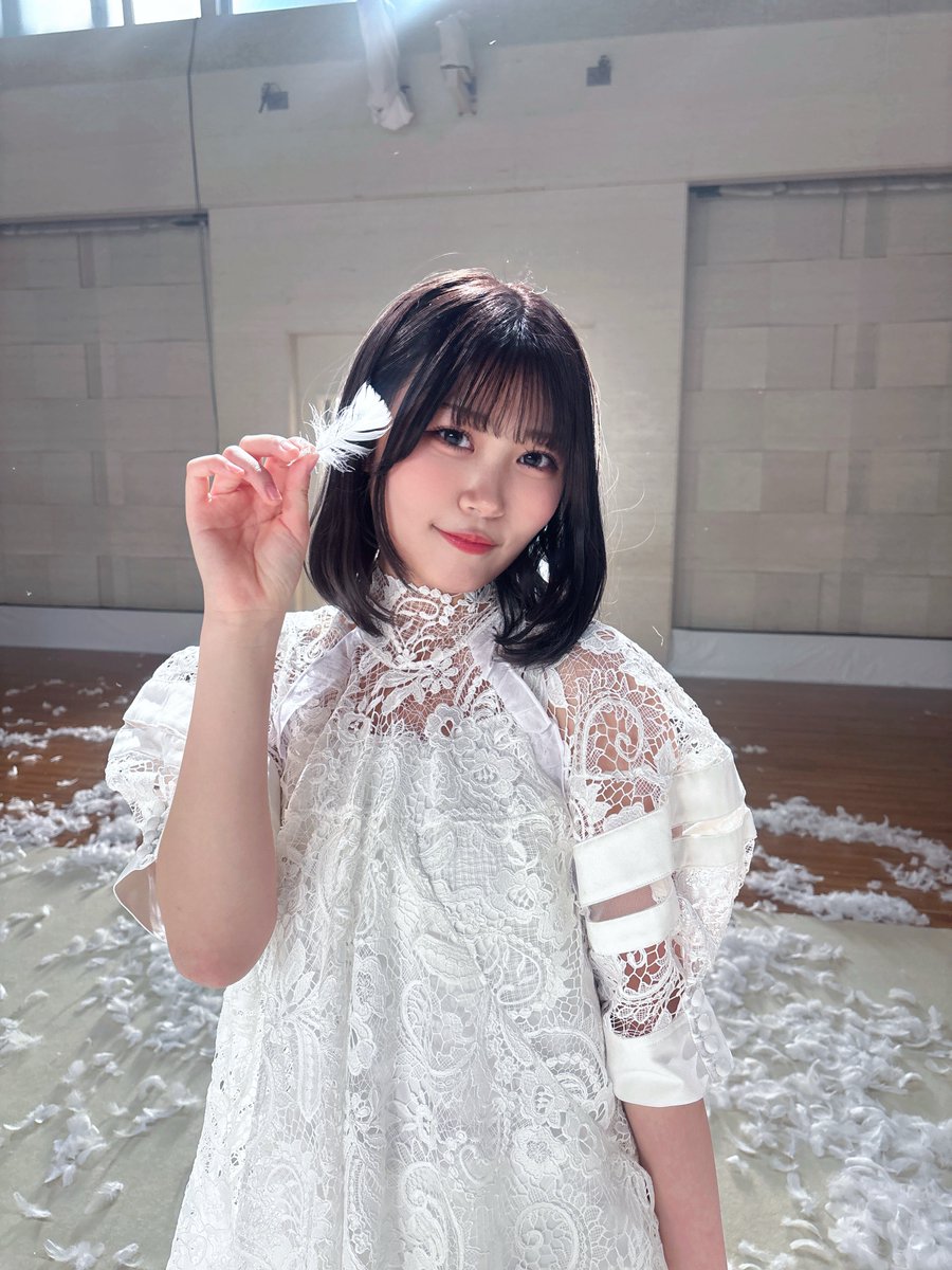 ozawa_aimi__'s tweet photo. ≒JOY 4thシングル c/w楽曲

" 愛が痛かった "
MVが公開されました ໒꒱· ﾟ

▷ https://t.co/HwDUuroyJC

今までのニアジョイにはない、また新たな素敵な楽曲と出会わせていただきました

愛が痛いほどに想う、大切な君へ 。
君まで届くよう、心を込めて歌います🪽

#愛が痛かった
#ニアジョイ https://t.co/Q7gRe20DmQ