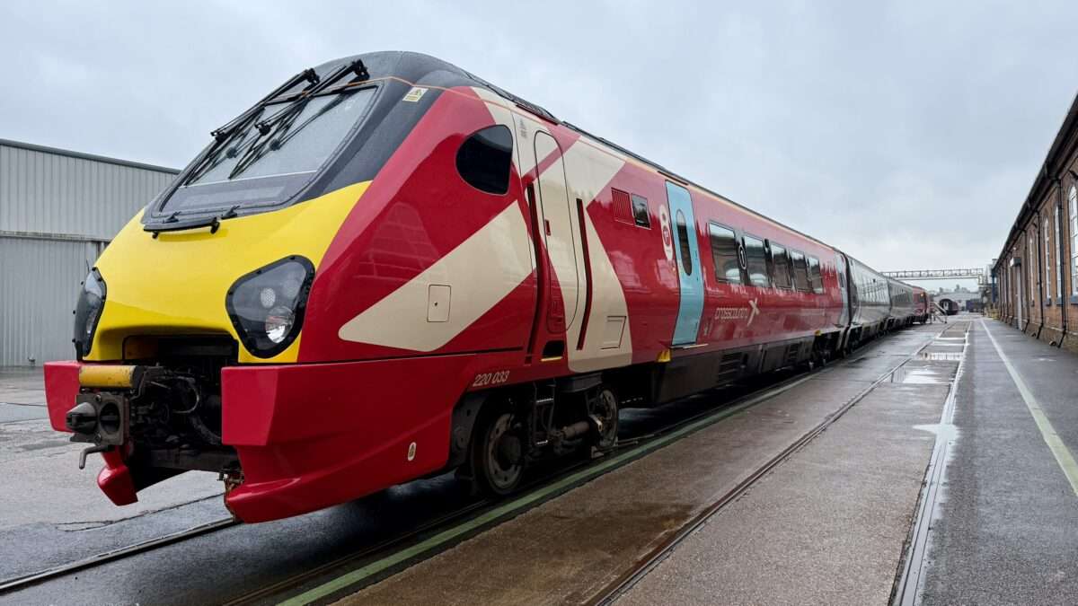 HarleysTravels's tweet photo. Looks pretty nice actually. But will the interior be up to everyone's standards? Well, we'll just wait and see. Hopefully the 220s &amp; 221s will be more pleasant to ride on once this refurbishment is all done and dusted. https://t.co/tE6nTLgpe0
