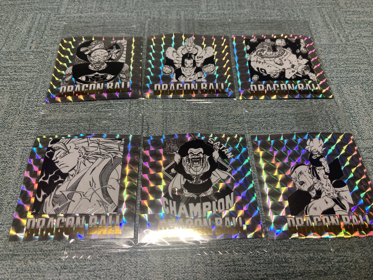 ドラゴンボールウエハース昨日と合わせて40個開封してダブり6枚、42種