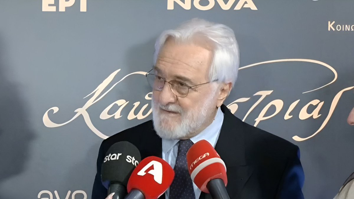 Ο σκηνοθέτης Σμαραγδής, με τελευταίο του μεγαλούργημα την ταινία “Καποδίστριας”, εμφανίστηκε στην τηλεόραση με έναν αντάξιό του συνομιλητή (τον Λιάγκα) και ανταποκρινόμενος στο κάλεσμα του δεύτερου να εξηγήσει γιατί δεν αρέσει η ταινία του στην… “αριστερίλα” (είπαμε, Λιάγκας
