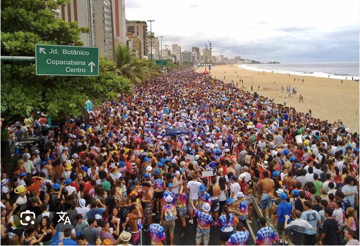 VARdoPovoHumano's tweet photo. Carnaval in Rio? More like chaos and noise 🙃
#NoCarnavalRJ #RioLife #Enough
Sambando no meio do trânsito, lixo e bebidas caras — passo 👀
Multidões, caos e confete por todo lado. Não é a minha vibe 😅
Sambódromo? Mais para pesadelo no trânsito 🔥 https://t.co/xYqa0DLNuB