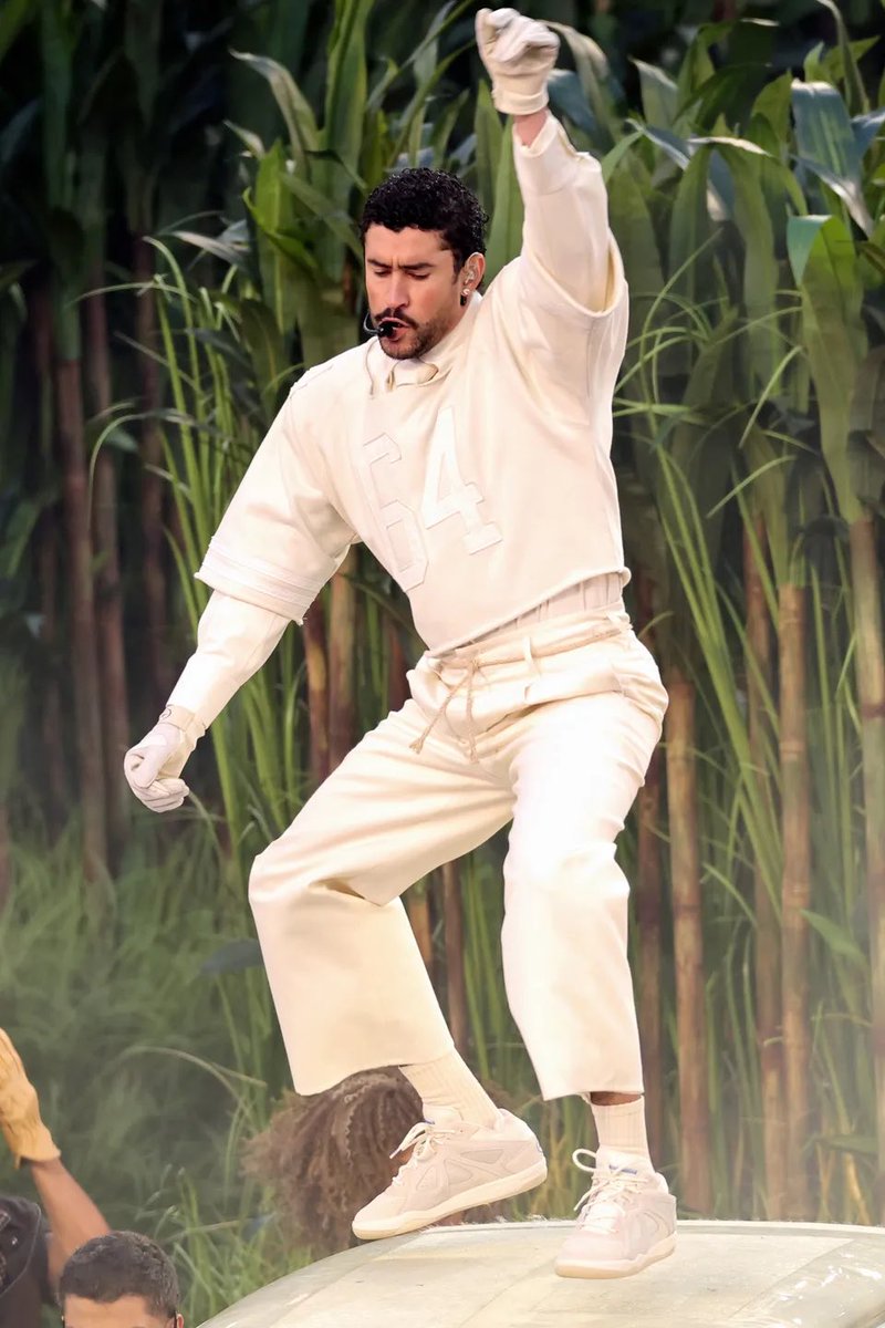 Bad Bunny Brasil 🇧🇷 tweet media