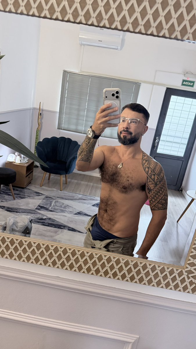 A curiosidade do gato tweet media