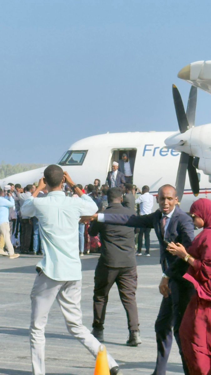 The President of Jubbaland State of Somalia, Ahmed Madobe, has just landed at Adden Adde International Airport in Mogadishu to attend the national consultative forum. #Somalia #Mogadishu #Jubbaland