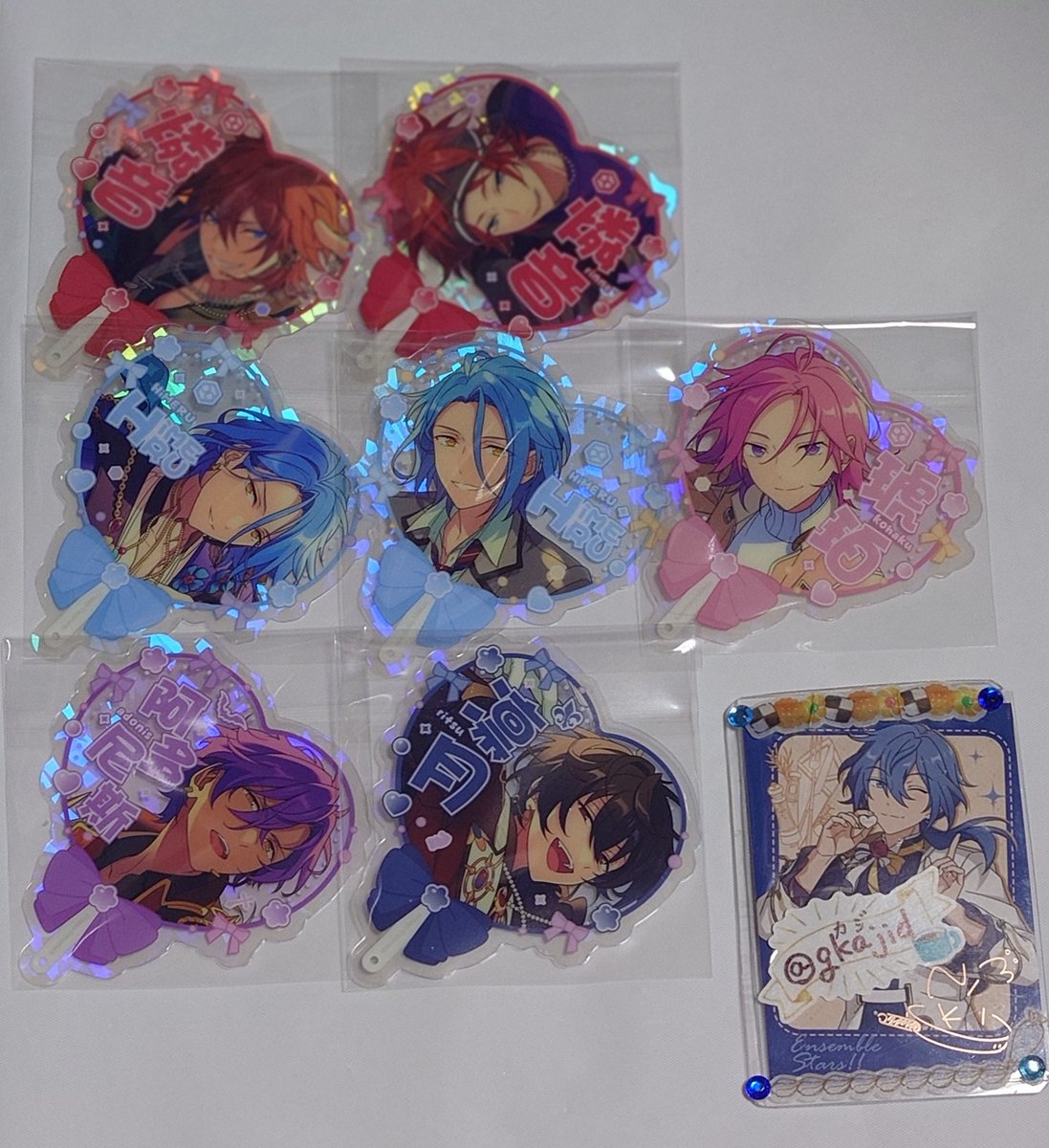 gkajid's tweet image. 【交換】
あんスタ 星推しクリアカード 2弾 (1弾) A B 開花後 開花前
(譲)
英智 桃李 スバル 真 千秋 奏汰 忍 翠 一彩 藍良 マヨイ 巽 凪砂 宗 みか ゆうた 燐音 HiMERU こはく 零 薫 晃牙 アドニス 敬人 紅郎 颯馬 友也 司 レオ 泉 凛月 嵐 夏目 つむぎ 宙 斑
(求)
4枚目＞固定リプ欄の求め