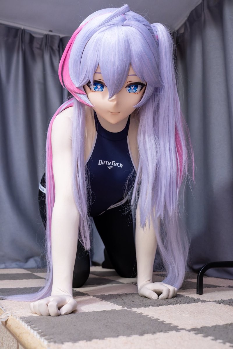 是新的泳装照！
感谢 @御坂10092 老师的拍摄和动作指导喵
（不知道老师有没有推，如果看到可以踢咱一脚）
#kigurimi