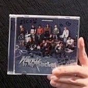 翔也のZICOさんへのメッセージ
「정말 존경하고 있습니다.
함께 음악을 만들 수 있다면...」
和訳「本当に尊敬しています。一緒に音楽を作れたら(以下指に隠れてる)」

きまちゃんの夢かないますように🥹🙏🏻🙏🏻💜