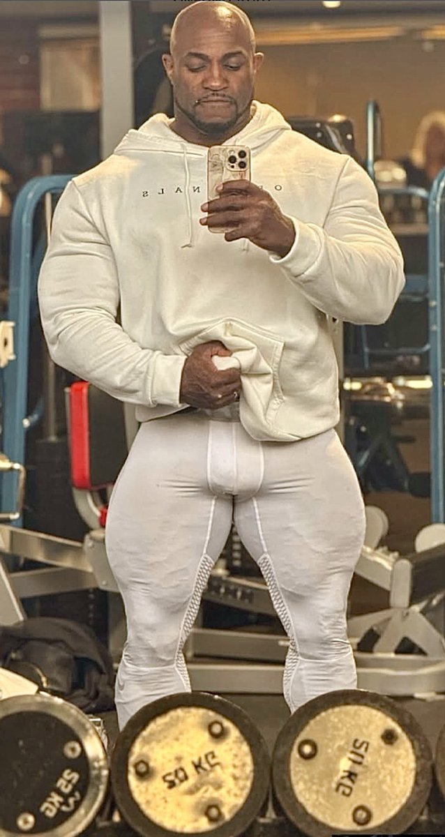 Julius Muscle (@juliusmuscle39) on Twitter photo 