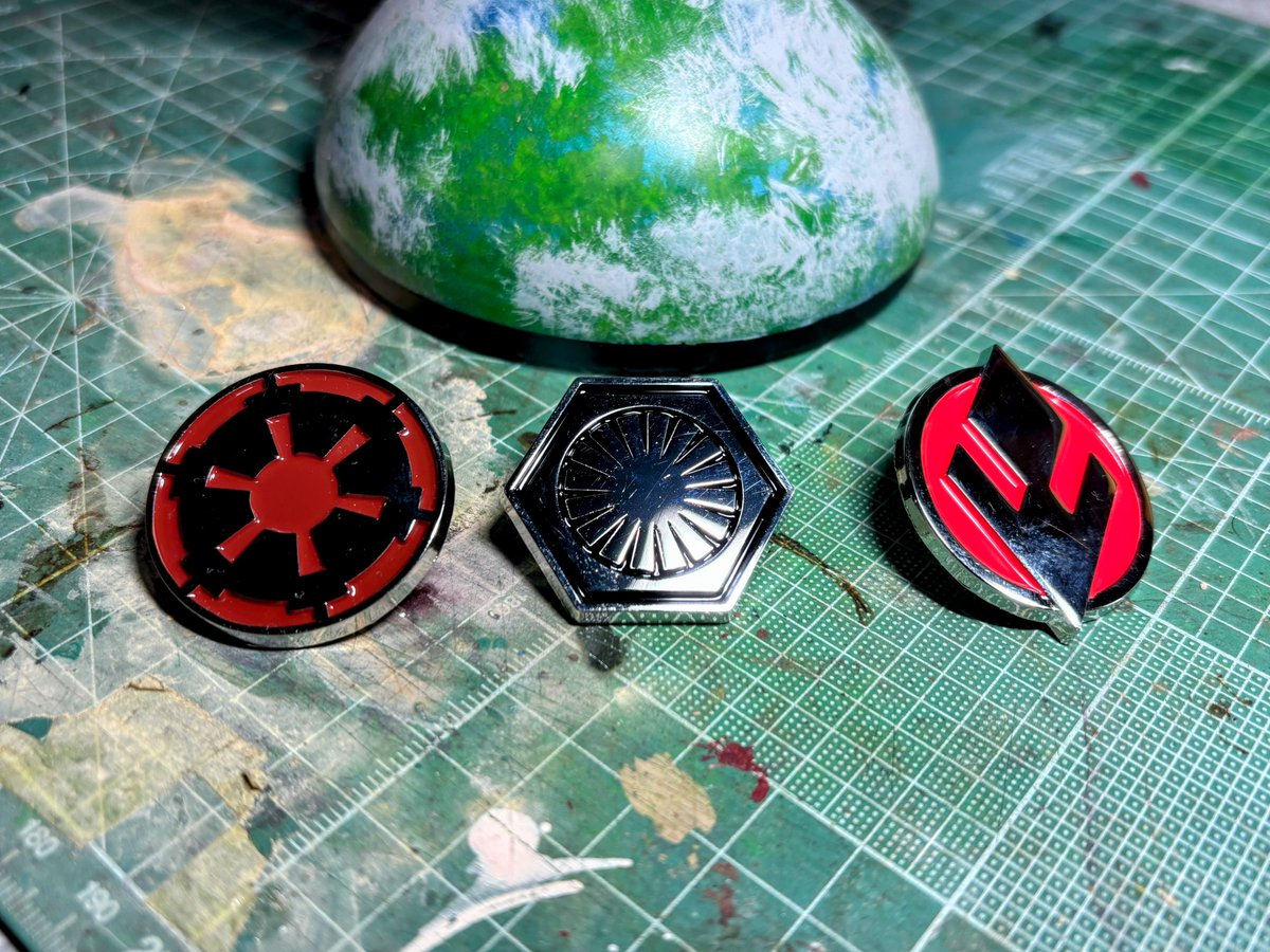 スターウォーズ 各勢力エンブレムピンバッジのガチャを3回回して出たの