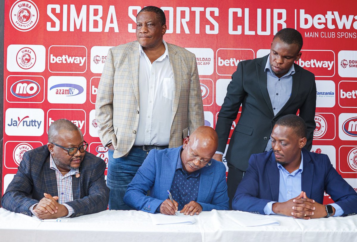 SimbaSCTanzania's tweet photo. 𝐊𝐀𝐃𝐈 𝐙𝐀 𝐔𝐀𝐍𝐀𝐂𝐇𝐀𝐌𝐀 𝐖𝐀 𝐒𝐈𝐌𝐁𝐀 𝐀𝐈𝐍𝐀 𝐕𝐈𝐒𝐀 🪪

Simba SC 🤝 Mainstream Group 🤝 Nexus Pesa. #NguvuMoja https://t.co/uQtLqlUWPr