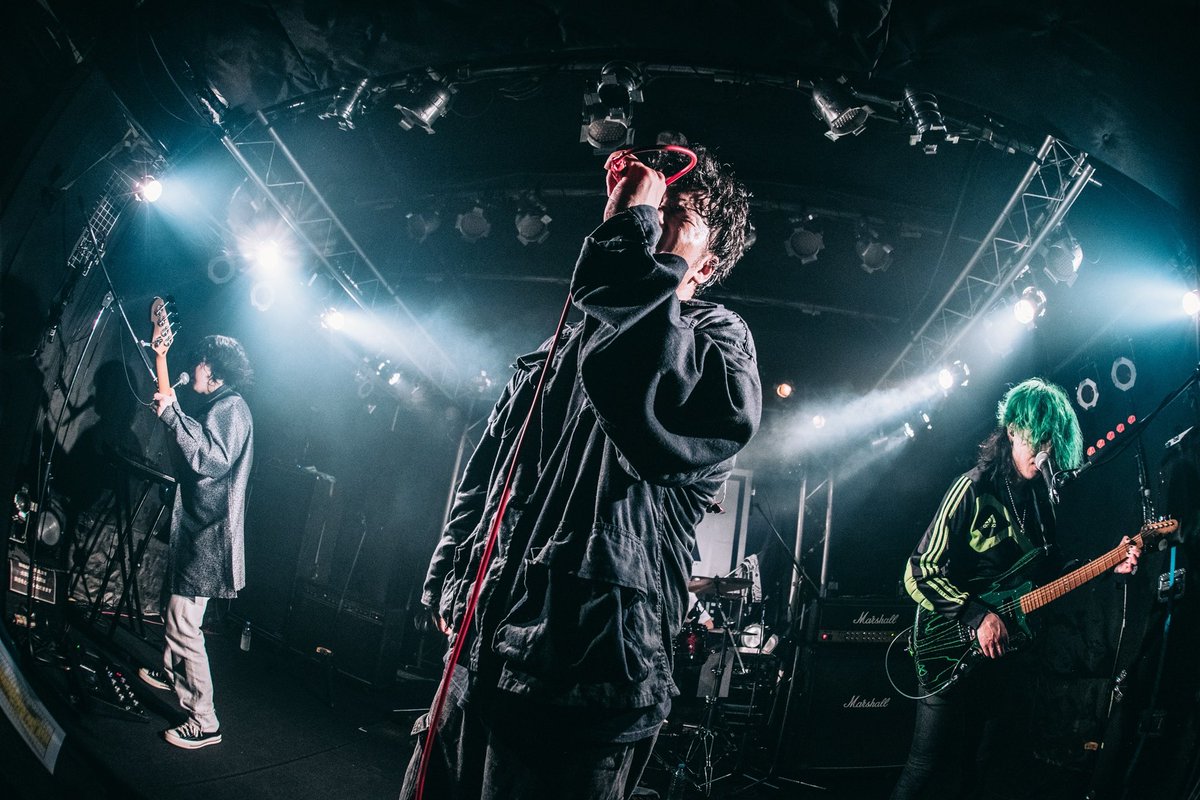 REDinBLUE_jpn's tweet photo. 活動再開ツアー福岡編

Queblick
ありがとうございました🍜

福岡発ワンマン⚡️
あったかい！またすぐ戻ってきます！

photo @s_cam12 https://t.co/1i7TnmwRBN