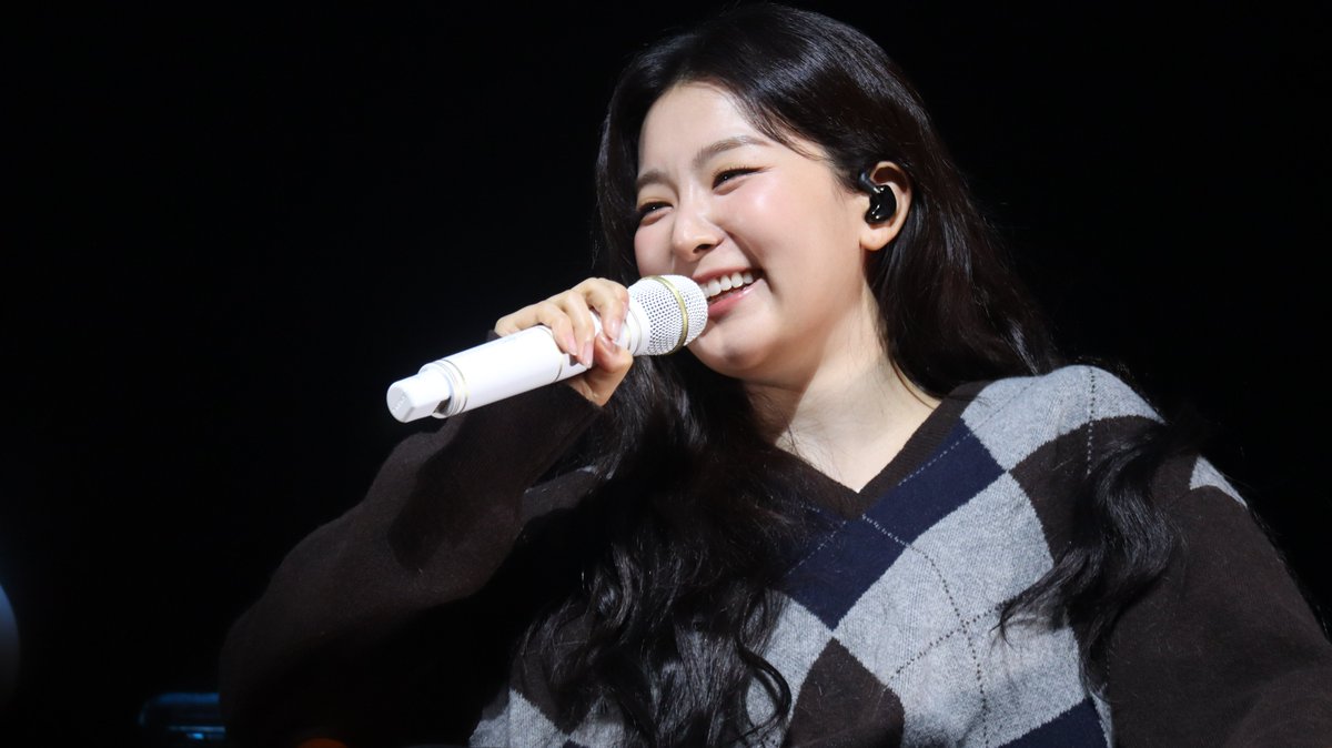 Frances_foto's tweet photo. 슬기 언니의 미소가 좋아요~
🎉 생일 축하해 🎂
ALWAYS WITH SEULGI!

#우린_슬기의_사랑을_믿어
#BetterDayzWithSeulgi
#슬기 #SEULGI
#Redvelvet #레드벨벳 https://t.co/wDctElmaTN