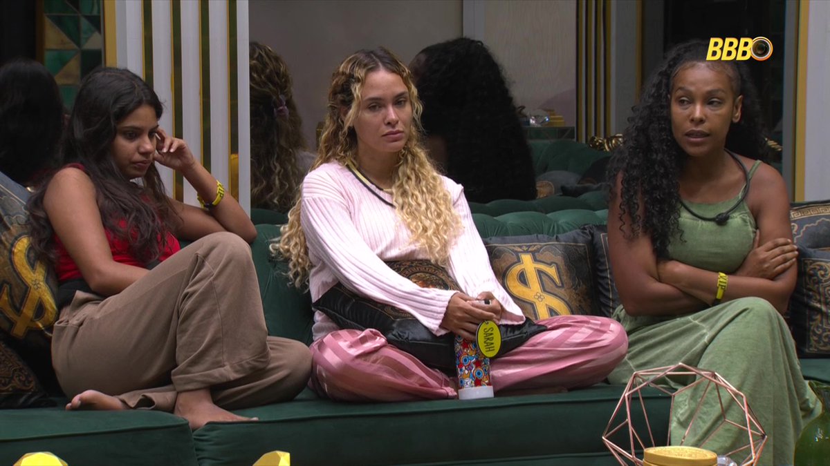 canalantenados's tweet image. Sol: "Se Deus quiser ele [Babu] vai sair hoje."

Cowboy: "Força!"

Sol: "Força! Senão vai ficar insuportável. Eu só não vou fazer um fuá agora porque hoje é Paredão. Porque senão eu ia fazer um fuá com as meninas agora. Ia ser uma gritaria aqui."

Gabriela: "Mas quando algum de…