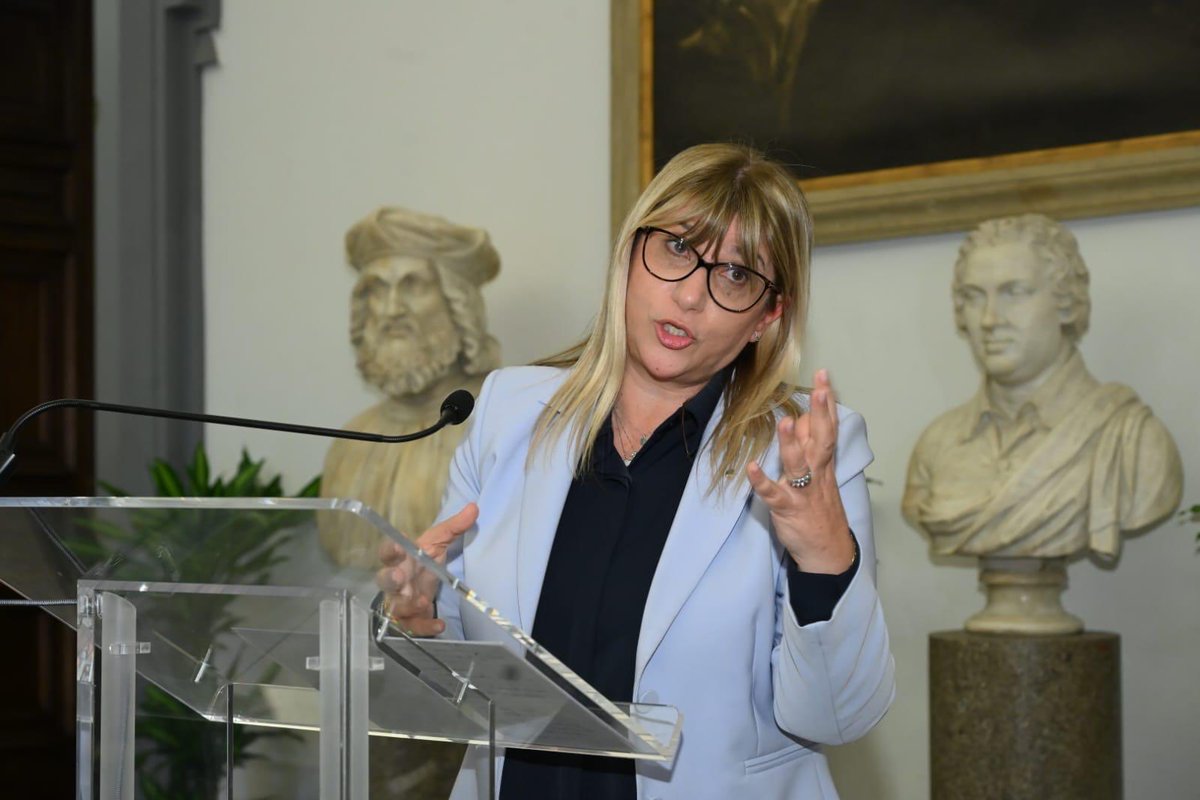 CislNazionale's tweet photo. #DanielaFumarola al CG @CislRomaRieti : «In un mondo in cui la forza prevale sulle regole, un sindacato libero non può essere equidistante. Non può tacere quando la libertà viene repressa, quando la guerra diventa strumento ordinario della politica, quando il diritto internazionale viene trattato come intralcio da aggirare.
La CISL non ha mai pensato che la difesa del multilateralismo fosse un esercizio astratto. È una scelta concreta, che riguarda la pace, la stabilità e, in ultima analisi, la tutela del lavoro».