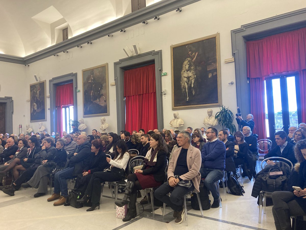 CislNazionale's tweet photo. #DanielaFumarola al CG @CislRomaRieti : «In un mondo in cui la forza prevale sulle regole, un sindacato libero non può essere equidistante. Non può tacere quando la libertà viene repressa, quando la guerra diventa strumento ordinario della politica, quando il diritto internazionale viene trattato come intralcio da aggirare.
La CISL non ha mai pensato che la difesa del multilateralismo fosse un esercizio astratto. È una scelta concreta, che riguarda la pace, la stabilità e, in ultima analisi, la tutela del lavoro».
