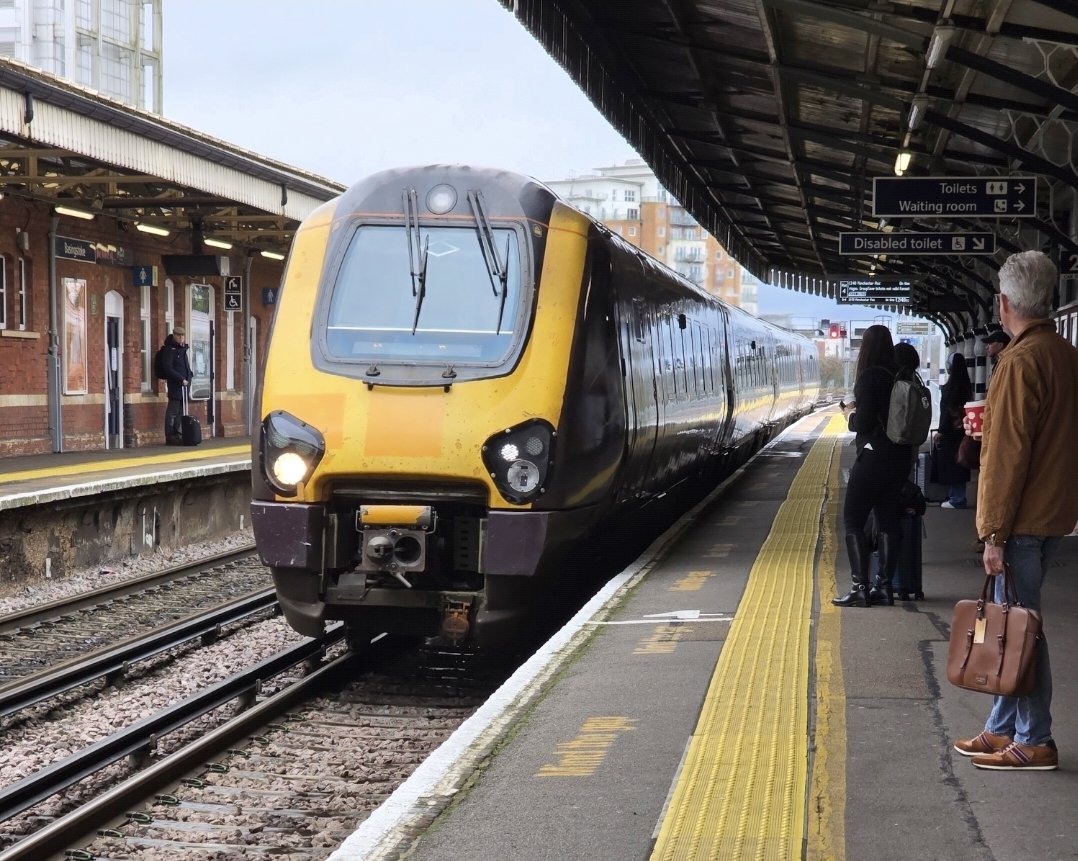 Wigan Athletic (A) UP THE 'DING!!! <a href="/georgestw1tter/">𝔾𝕖𝕠𝕣𝕘𝕖</a> 🔵⚪️🔵⚪️🤞⚽️🍻 #readingfc #awaydays