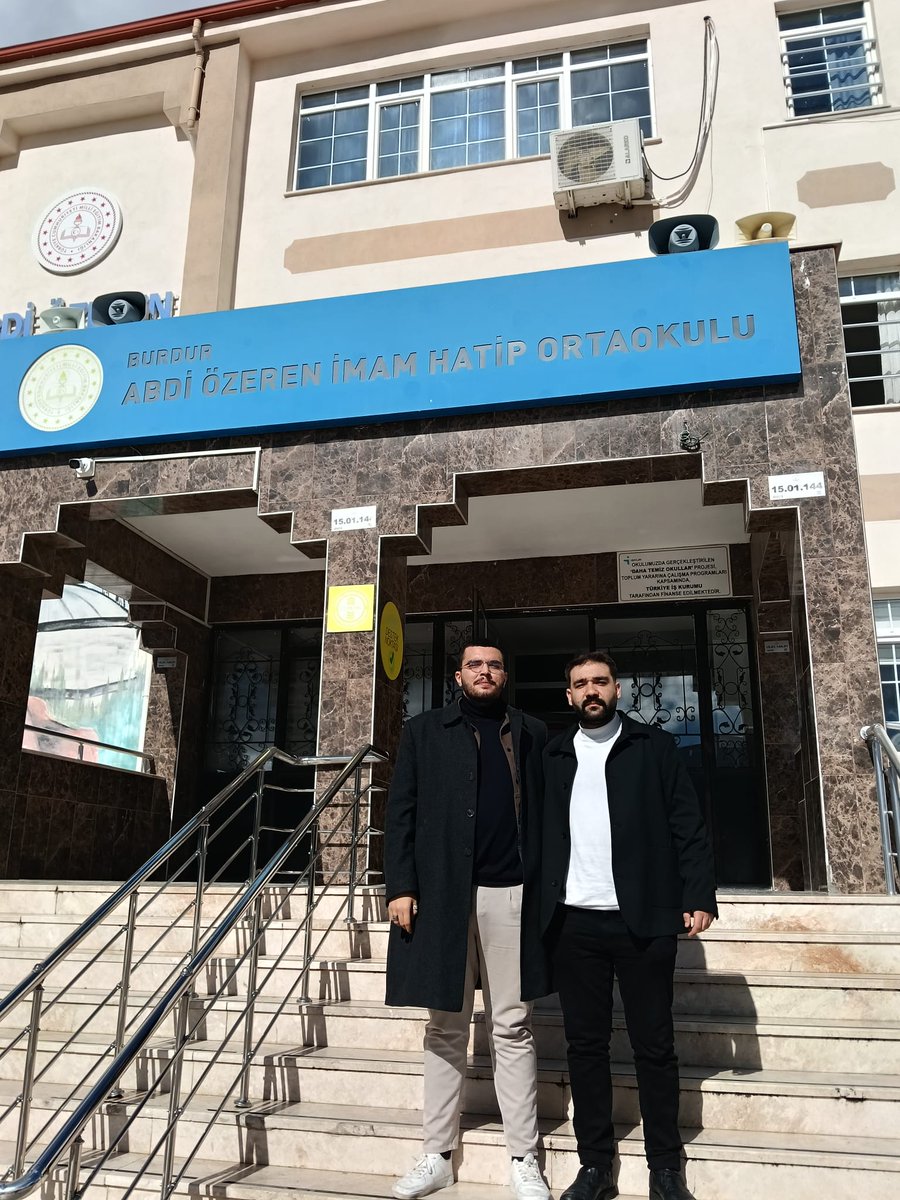 İl Başkanımız Sn.Abdülkadir Çiçek öncülüğünde,  Ortaokul Koordinatörümüz Hüseyin Faruk Yiğit ve Lise Koordinatörümüz Hasan Acar olarak, Ortaokul Kitap Kurdu Projesi’nin tanıtımı kapsamında bugün ziyaretlerde bulunduk. İlgi alakaları için tüm idarecilerimize teşekkür ederiz.