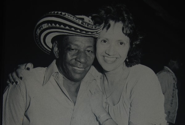 “Alejo Durán y el Festival Vallenato formaron una simbiosis perfecta, una relación tan profunda y certera que no se puede analizar el uno sin el otro, ni referirse a la persona sin hacer mención obligada del certamen”, explicó alguna vez Consuelo Araújo. 

panoramacultural.com.co/musica-y-folcl…