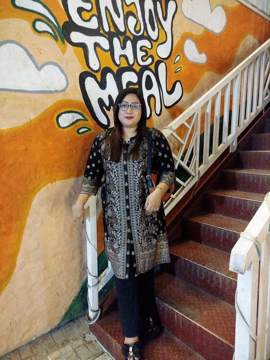 Isponthaurmi9's tweet image. The hardest battle is between your old habits and your new standards.#ContentCreator #Blogger #Vlogger
#BangladeshCreator #DigitalCreator
#LifestyleBlogger #BeautyBlogger
#DailyVlog #Influencer