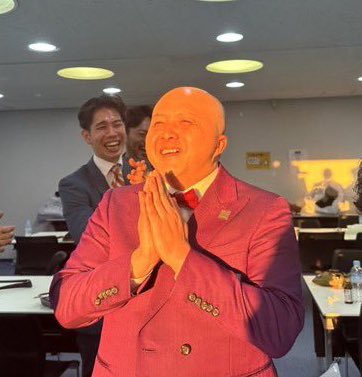 You (@youforwav) on Twitter photo 