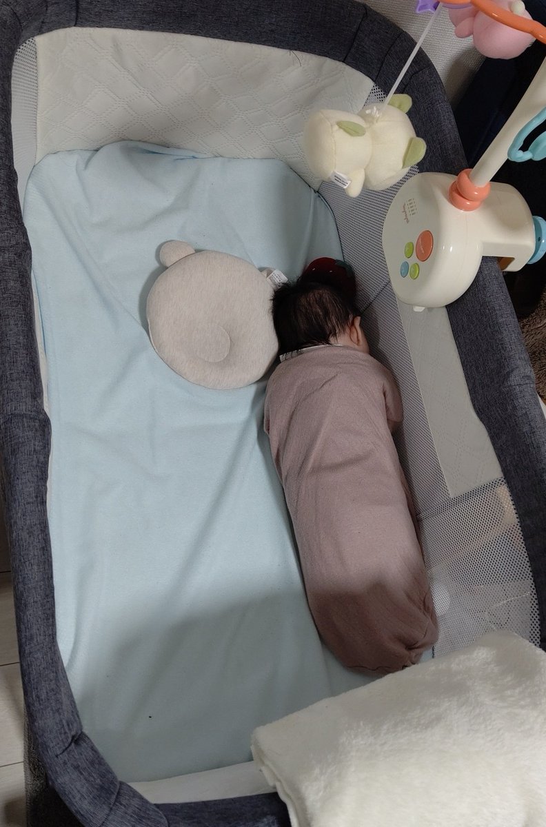 itoupaisendayoz's tweet photo. そんな端っこで寝んでも ... https://t.co/uT5figG519