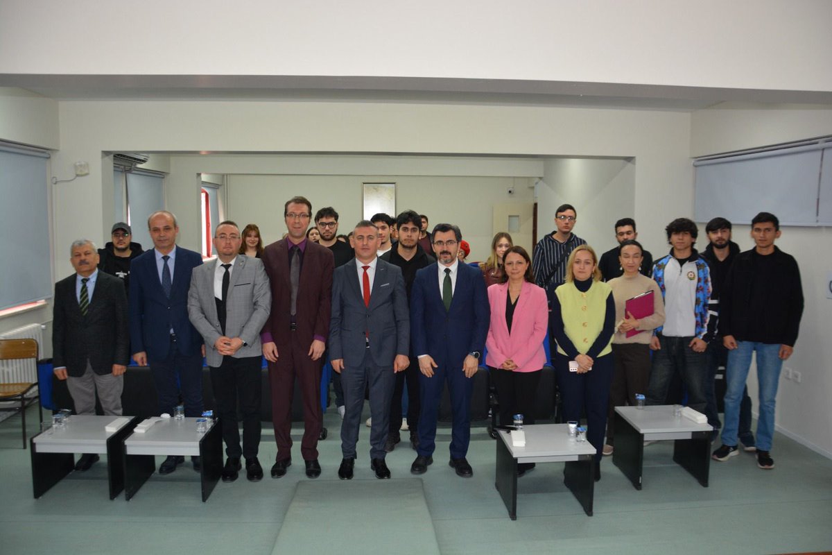 zbeundf's tweet photo. Zonguldak Bülent Ecevit Üniversitesi Kepez Kampüsünde “Banka Hesabı Kiralama, Yasal Riskler ve Dijital Dolandırıcılık” konulu bilgilendirme semineri düzenlendi. 10 Şubat Salı günü gerçekleştirilen seminer, öğrenciler ve personelin yoğun katılımıyla tamamlandı.
@beunedutr https://t.co/sGK26gdhPI