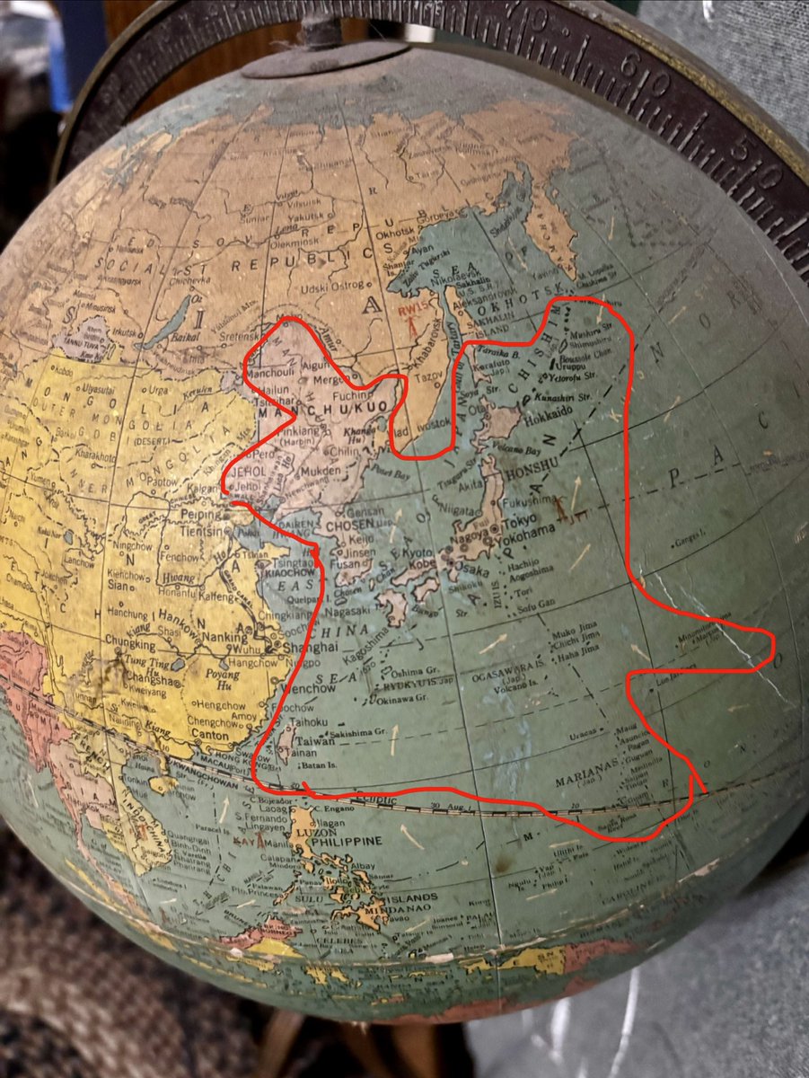 cuichenghao's tweet image. 一个日本网友发现了一个1930年代的日本地球仪，满洲国、台湾、朝鲜半岛都属于日本。如果这样的情形一直延续到今天，朝鲜人、中国东北人、台湾人，都拿日本护照。别讲什么爱国情怀，就问你愿不愿意？