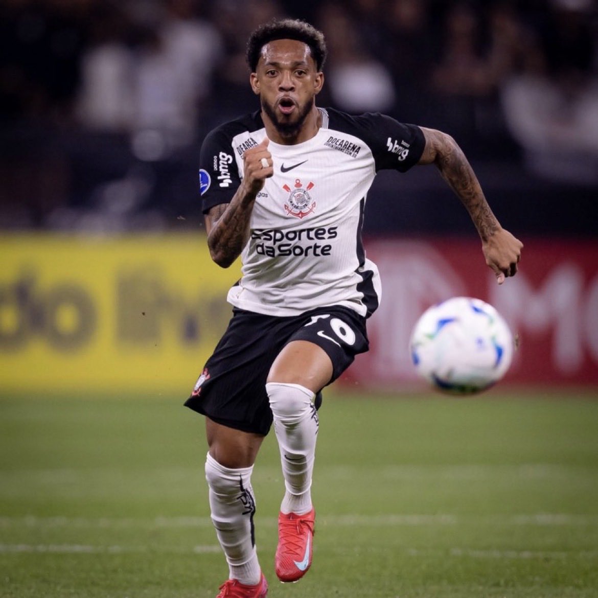 José Martínez rompe ligamento do joelho e pode não jogar pelo Corinthians em 2026.