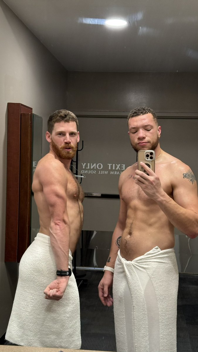 heading into the steam room, care to join? <a href="/marathonmasseur/">marathonmasseur</a>