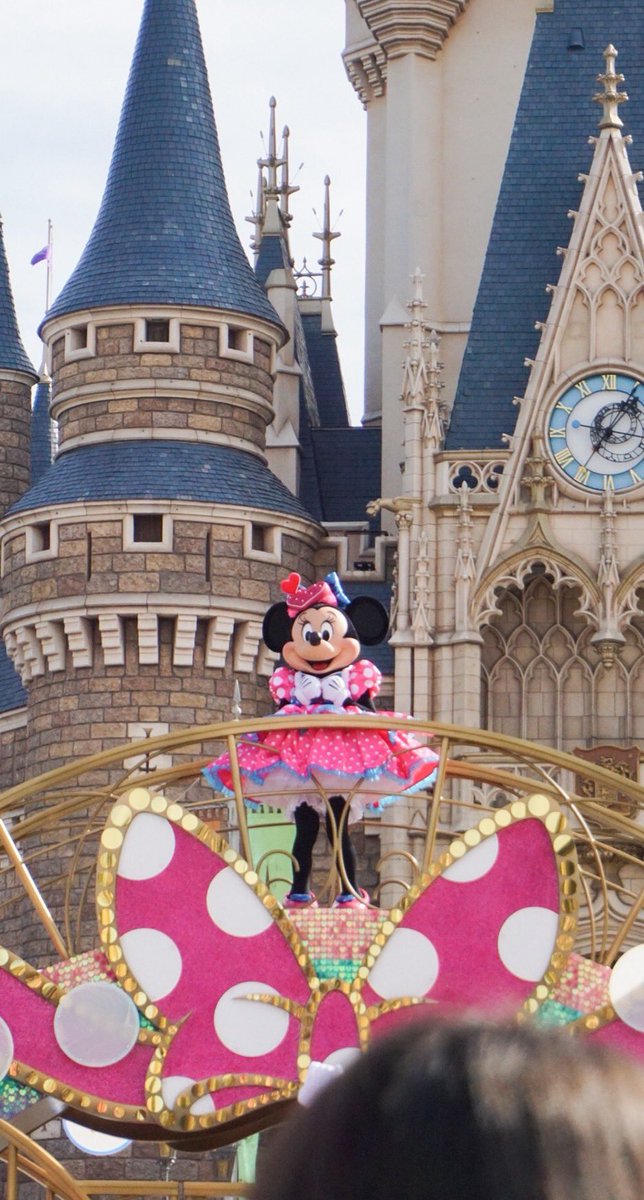 mako080715's tweet photo. 陸インパしてきました🏰
DPA 城前7列目ﾄﾞｾﾝでした🫶🏻♪
一眼デビューなので画質がびがびです🌀
ミニーちゃん以外まだ編集出来てないのでまたでき次第投稿します><

#Dオタさんと繋がりたい 
#tdr https://t.co/M5xB7RPfxk