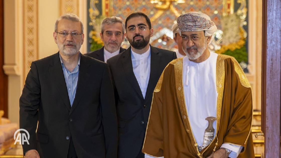 إذا اجتمع الكبار، صمت تجار الحروب من مهرجين وصغار.