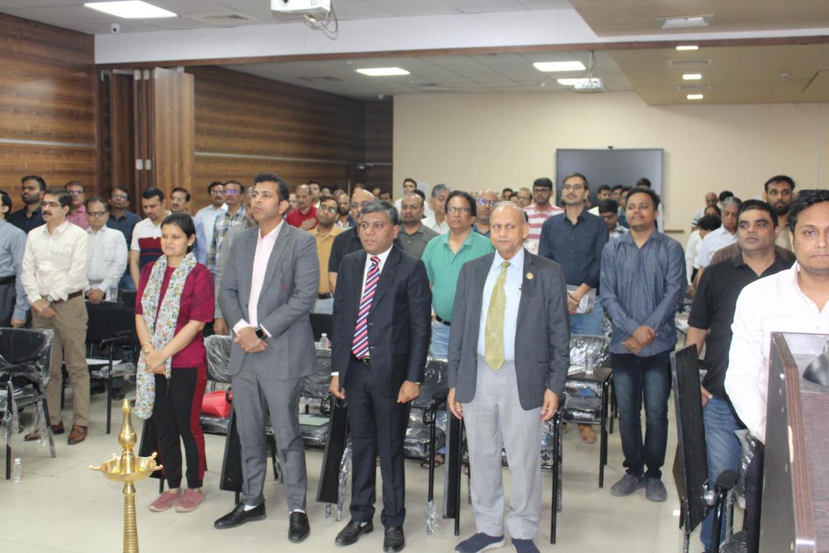 Addressing the participants at the Vasai branch of ICAI on the Union Budget along with Shri Shashank Ojha, Additional Commissioner of Income Tax, Thane.