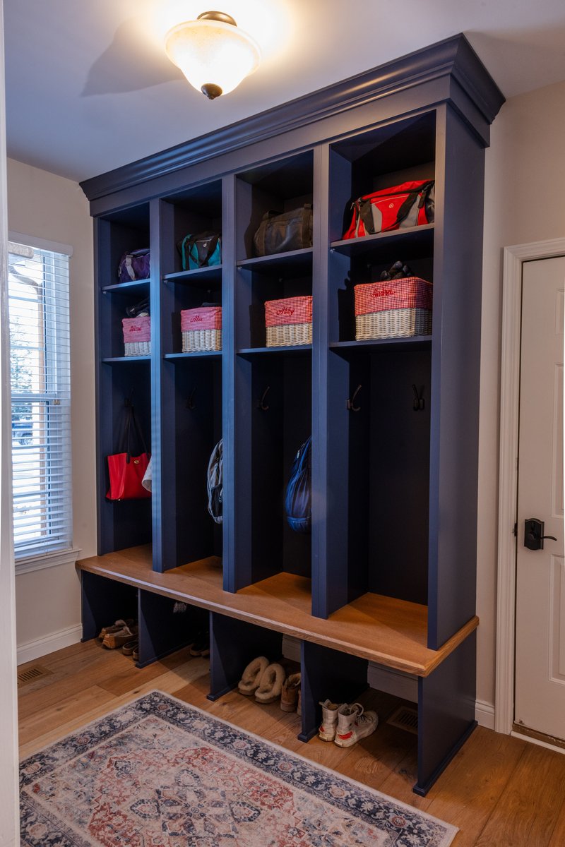 DreamMakerA2's tweet photo. We are highlighting projects we love that do not fall under the kitchen and bath category. This mudroom is a great example. Smart organization that helps families stay on task and keeps the day moving a little smoother. Sometimes the... https://t.co/UOXprULL1C

#MudroomDesign https://t.co/ltIaYCUQ0I