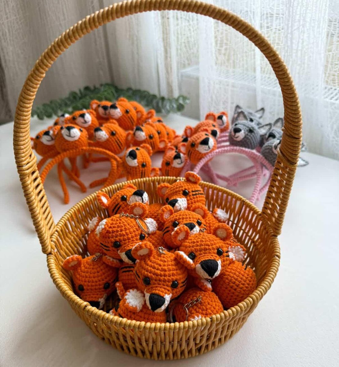 Sevgili Ebrar, 13 yaşından beri gurbette geçirdiğin her yeri evin yaptın🧿
Voleybol tutkun, aidiyetin, hırsın ve coşkunla Türk kızlarına örnek oldun🇹🇷
Ve şimdi, Karakurto ailesi olarak senin adına kız çocuklarına hediyeler hazırladık🐺🐯
<a href="/karakurtebrar18/">Ebrar Karakurt</a> 
#EK99
#karakurtolar