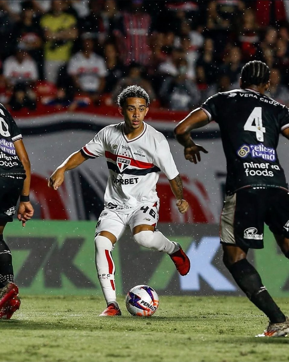 🚨🆕 #EXCLUSIVA 🇧🇷  
Ajax, Feyenoord &amp; Borussia Dortmund are monitoring the development of São Paulo’s talent Pedro Ferreira!  

📌 European giants keeping him on their scouting radar.

📌 Ferreira seen as one of Brazil’s rising “joias”