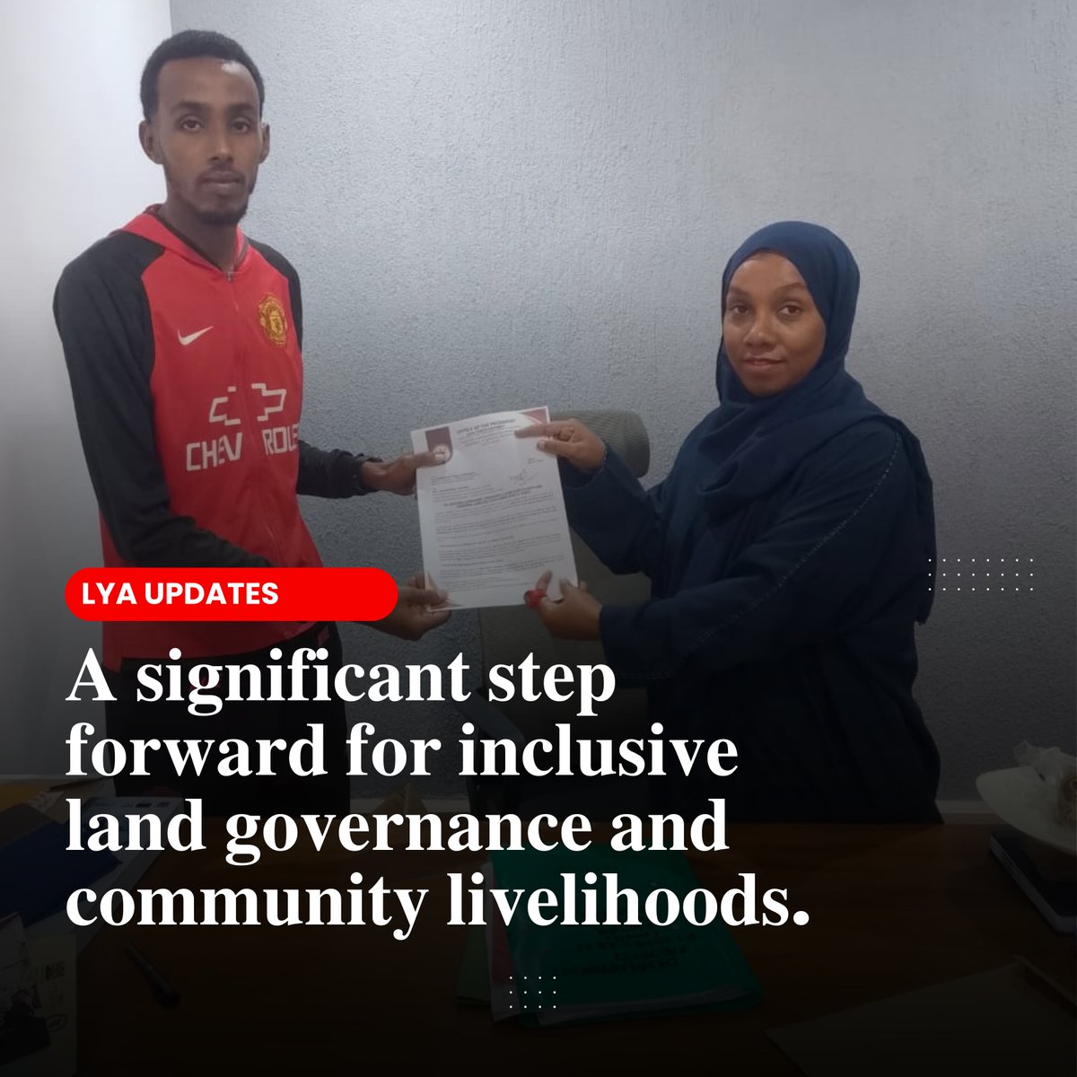 YouthLamu's tweet image. Hon. Abdulfatah facilitated the submission of a memorandum on grazing corridors &amp;amp; community land issues on behalf of Hon. Mohamed Twalal, received by CECM Tashrifa—a key step toward sustainable solutions in Witu Ward.  #CommunityLand #GrazingCorridors #YouthLeadership