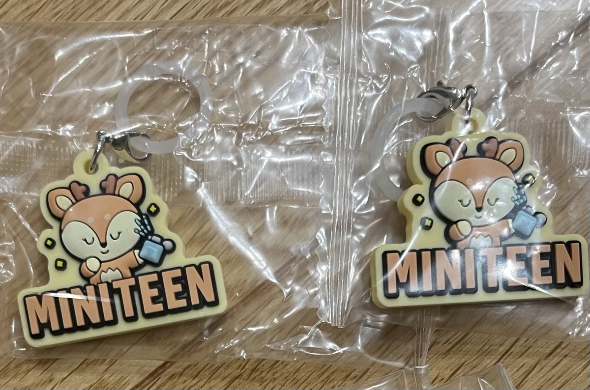 aya ୨୧ tweet media