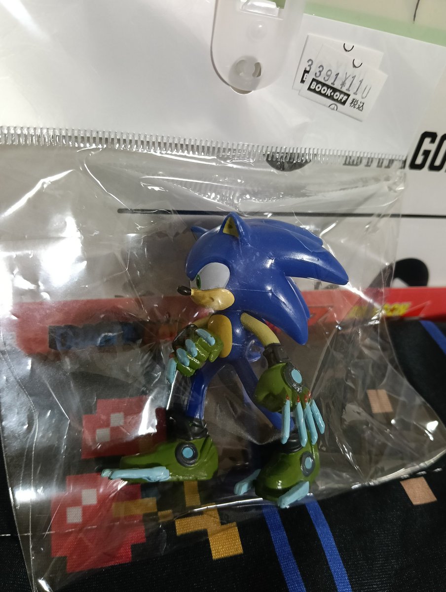 110円で買ったソニックのミニフィギュア😊なんかカッコイイね✨これなんのやつなんだろ？