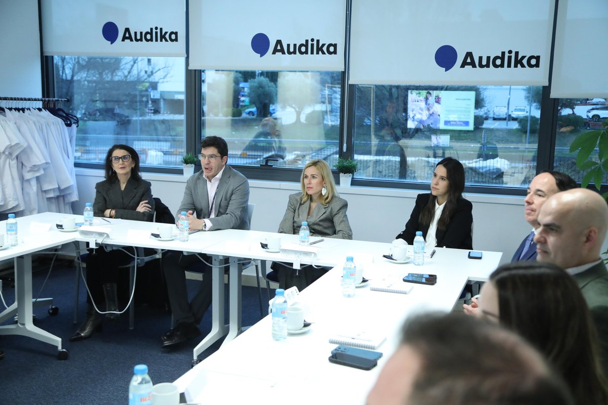 Hoy hemos visitado la sede central de @audika_es en Alcobendas y hemos visto cómo la innovación se convierte en bienestar real. Su legado: cambiar la vida de las personas a través de la salud auditiva. ¡Un ejemplo de compromiso humano! Gracias por la acogida, equipo Audika 💡