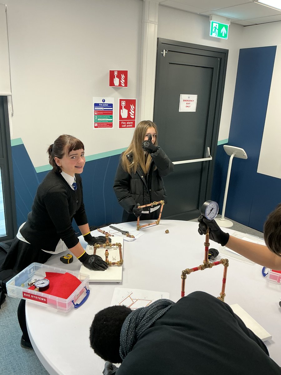 Technology Lourdes tweet media