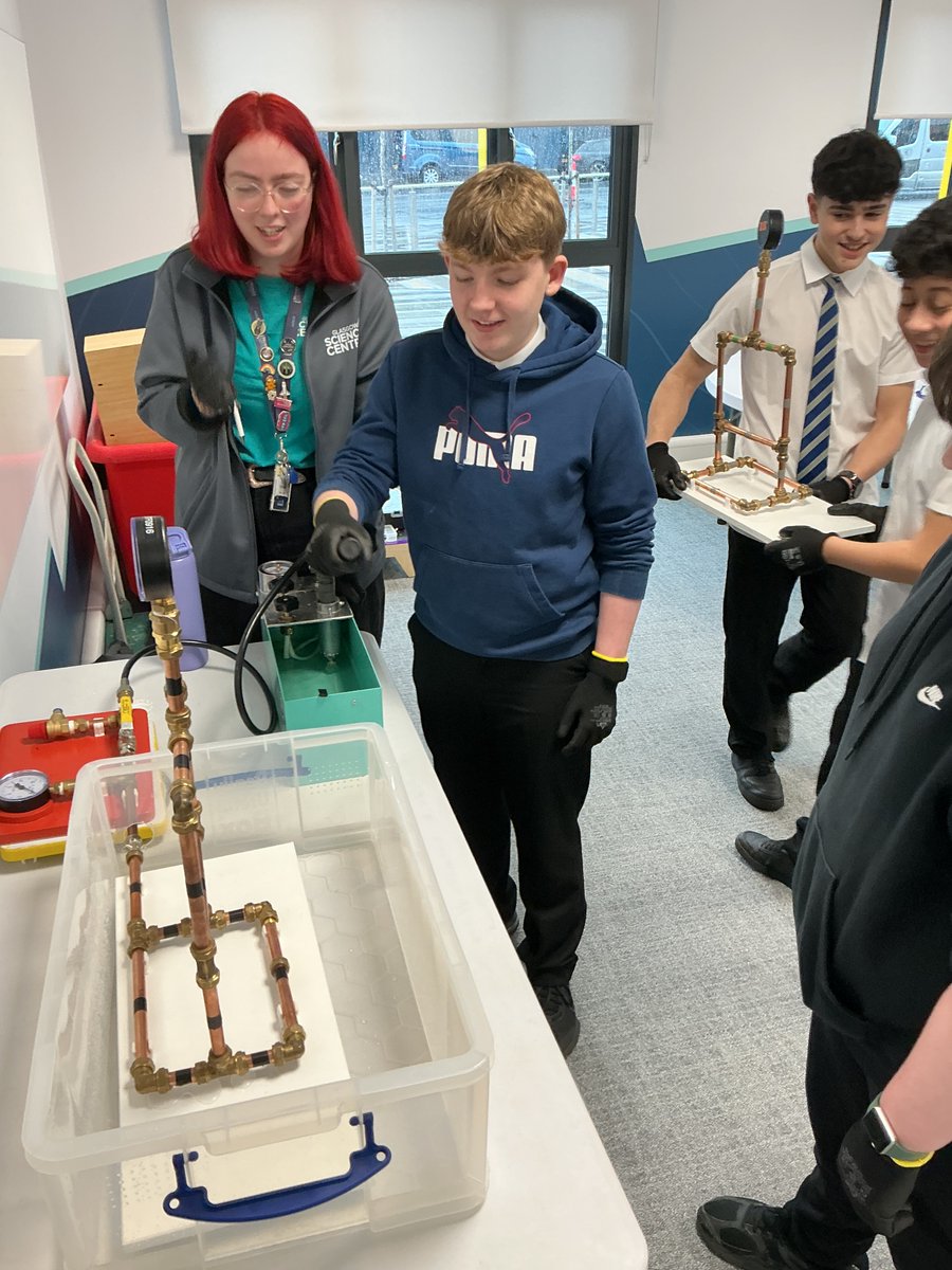 Technology Lourdes tweet media