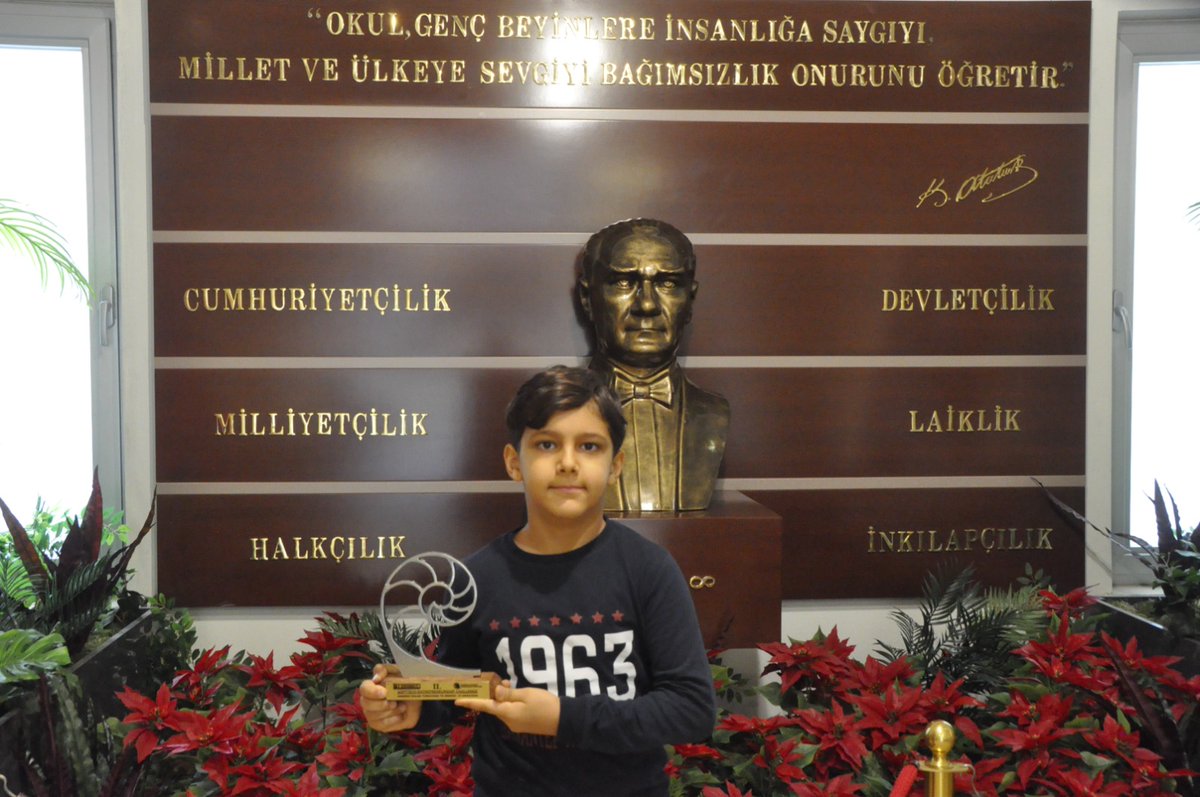 2.Sınıf öğrencimiz Mehmet Aras Çelik 7-8 Şubat 2026 tarihinde Mersin’de gerçekleştirilen Fibonacci Uluslararası Robot Olimpiyatları Akdeniz Bölge Yarışması’nda  girişimcilik-yazılım alanında geliştirdiği yenilikçi yazılım fikri ve etkileyici sunumuyla 2.lik derecesi elde etmiştir