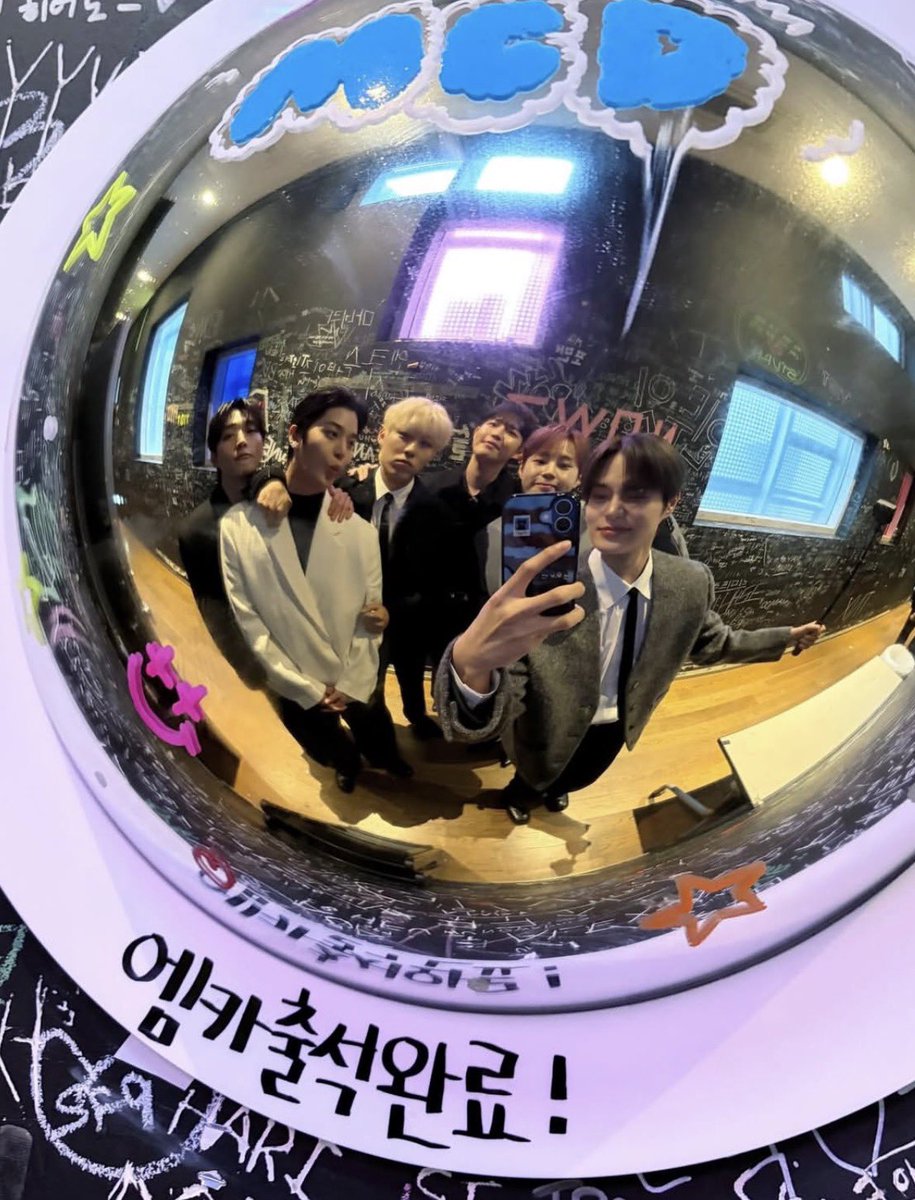 이건 올려야 할거같아서 잠시 돌아왔습니다
와….. 7명이나 있어….