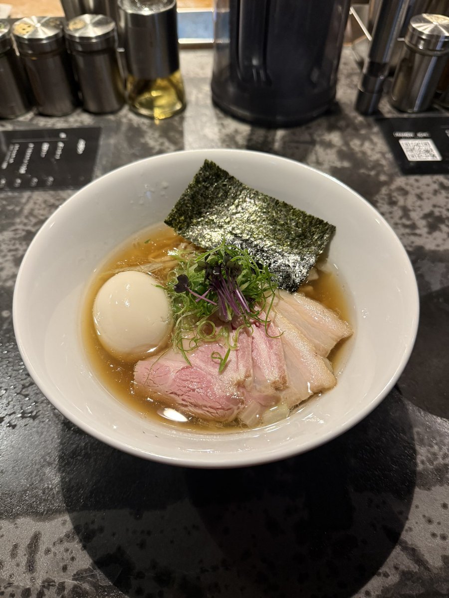tk449852's tweet photo. マジでうめぇ😋😋😋
煮干しがちょっと苦手でしたが、飛んで行った☺️
とても優しい感じでしたね☺️
#札幌ラーメン
#RAMENICHI https://t.co/41dk00lbBv