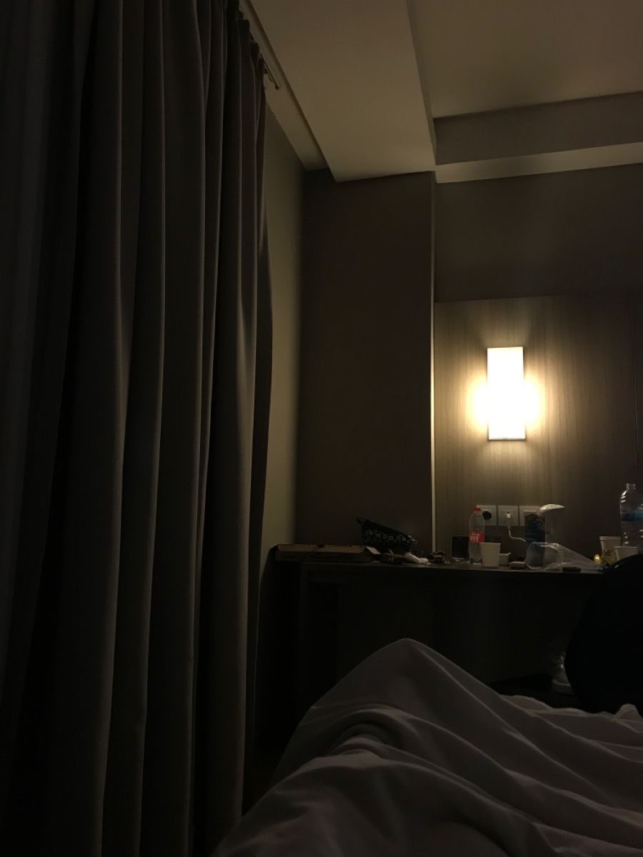 Pulang hanya masuk kamar dan kurung diri
