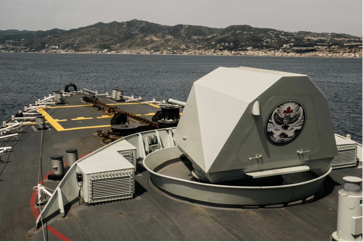 edc_magazine's tweet photo. #HMCSVilledeQuebec transits The Strait of Messina, while sailing as a part of the UK-led Carrier Strike Group, during #OpHORIZON, in the Mediterranean Sea.
Photo by: Corporal Brendan Gamache, Formation Imaging Services https://t.co/13y3RrGGEJ