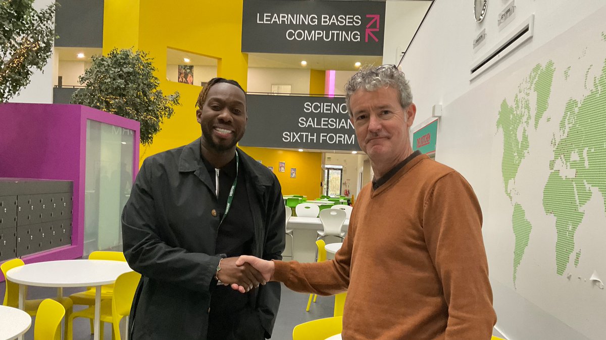 SJBLiverpool's tweet photo. We recently had the pleasure of welcoming Calvin Eden from @loudspeakerlive to school 🤗

Calvin met with Mr Webb to discuss the fantastic work @loudspeakerlive does to develop young people's communication skills 💬

We can't wait to work with the team to support our students 🤝 https://t.co/TJxGBMvxtX