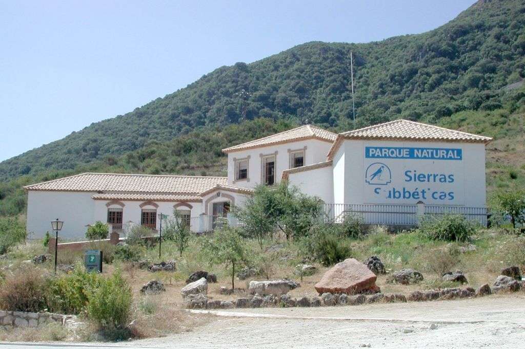 La Junta licita los servicios de atención al público y dinamización del centro de visitantes de la Subbética periodicoadarve.com/index.php?page…