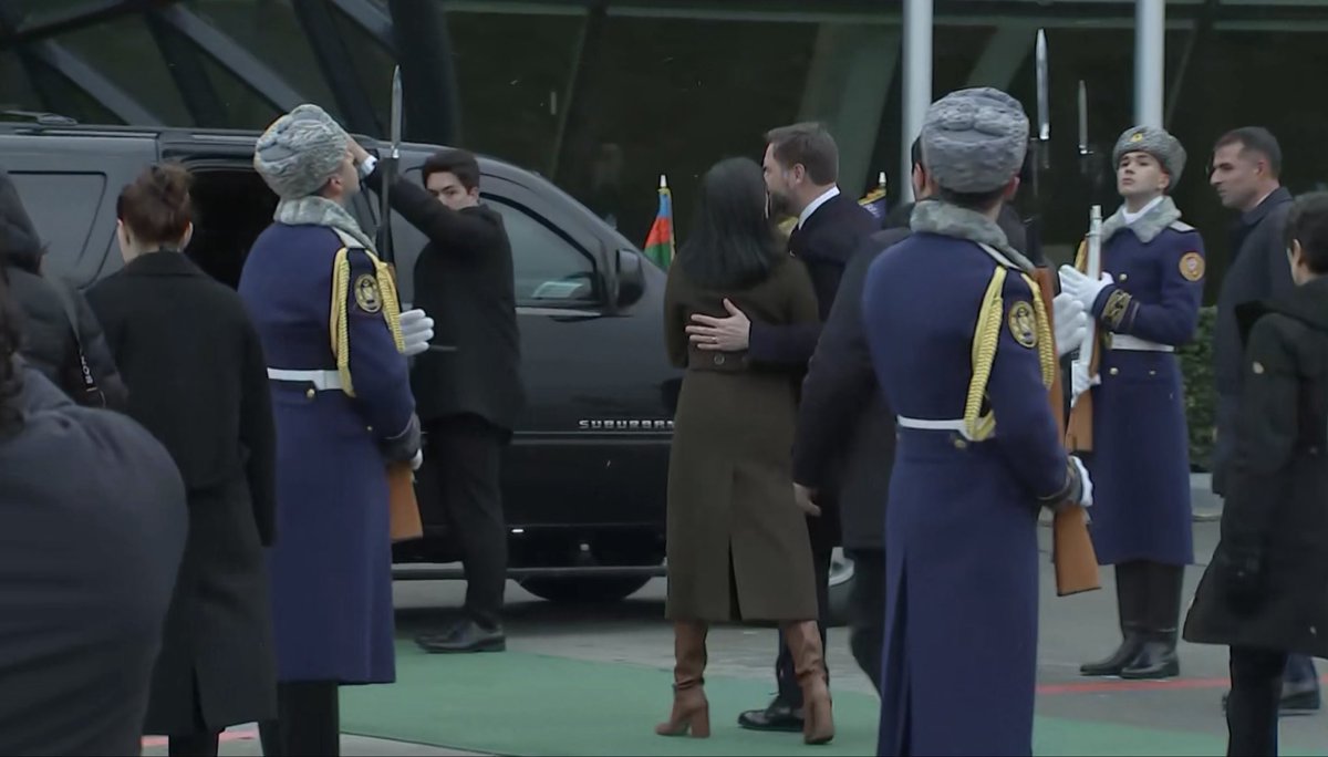 JenniferJJacobs's tweet photo. The @VP, JD Vance, has arrived in Azerbaijan with the second lady and the kids https://t.co/4fTAmV27ch